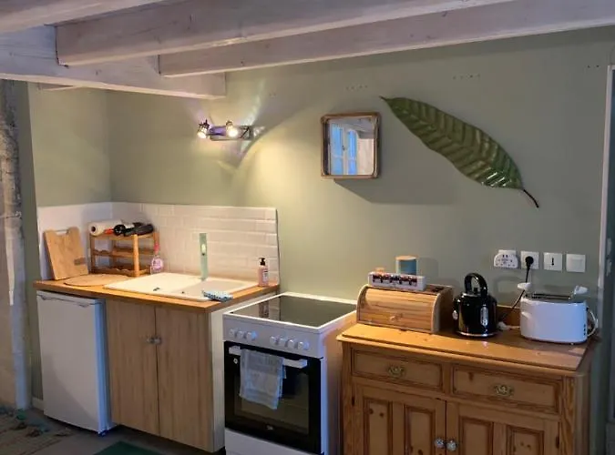 Piaf At Bassinaud بيت للعطل *